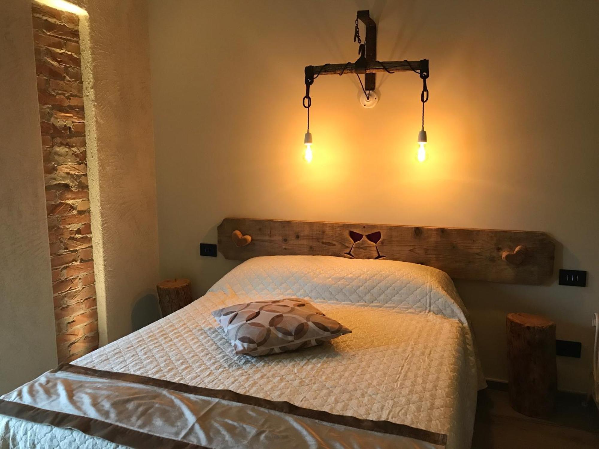 Villa Laura Castellinaldo エクステリア 写真